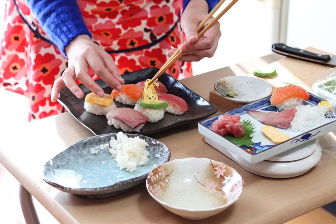 Private Kyoto Sushi Cooking Class & Tea Ceremony with Emika - A Kyoto cooking class around Emika’s table