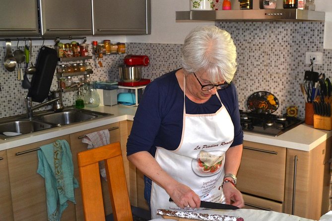 Private Market Tour and Cooking Class in Bologna with Giovanna C - Starting at Neptune’s Fountain at 5 p.m.