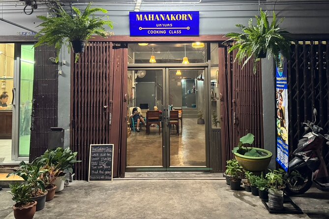 Private Thai Cooking Class with Spices Hands On Bangkok - Meeting Joyce and her husband at Mahanakorn