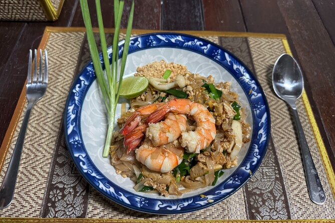Private Thai Cooking Class with Spices Hands On Bangkok - Dietary needs and comfort at the stove