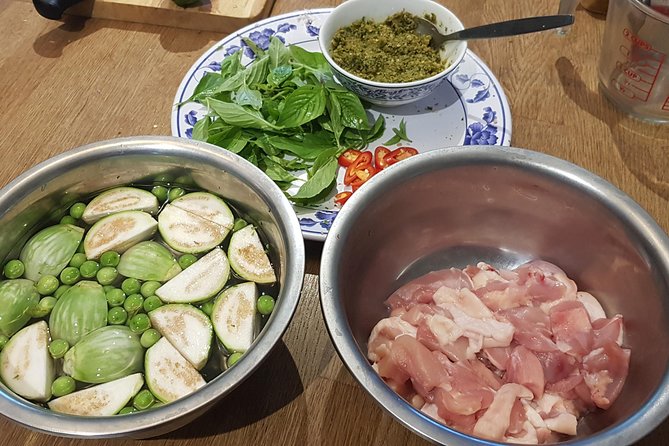 Private Thai Home Cooking Lesson (since 2004) - Onnuch Freshmart: why the market stop matters
