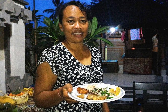PRIVATE Ubud Market Tour & Balinese Cooking Class with Putu - Cooking in a two-burner family kitchen
