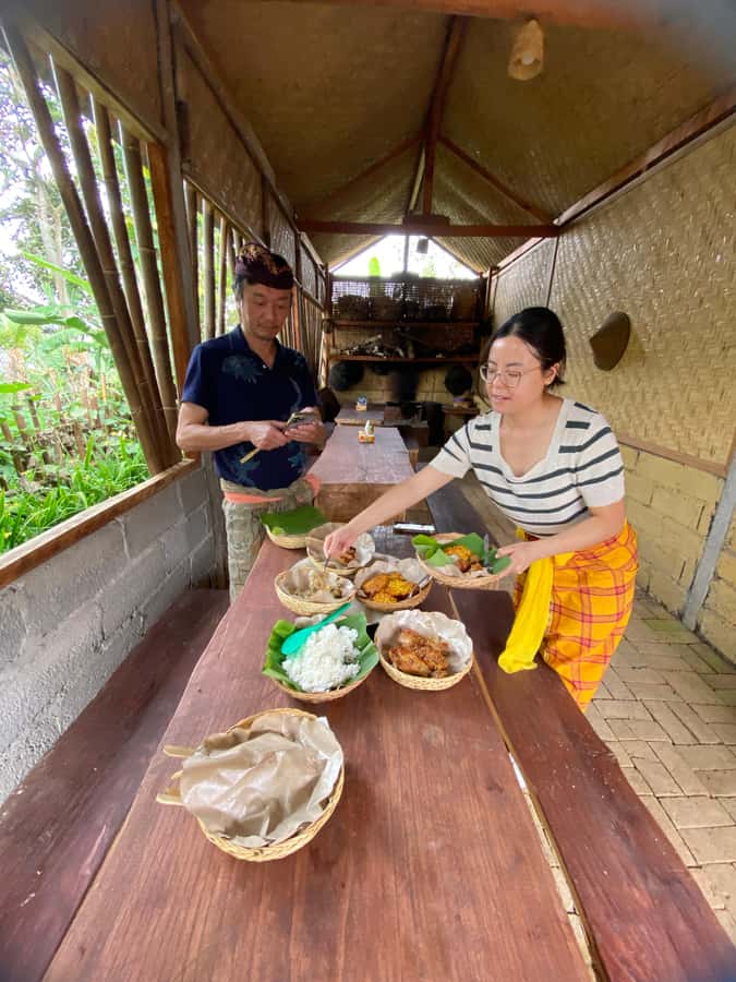 Quad ride, waterfalls & aunthentic cooking class in munduk - Cooking in a local family home