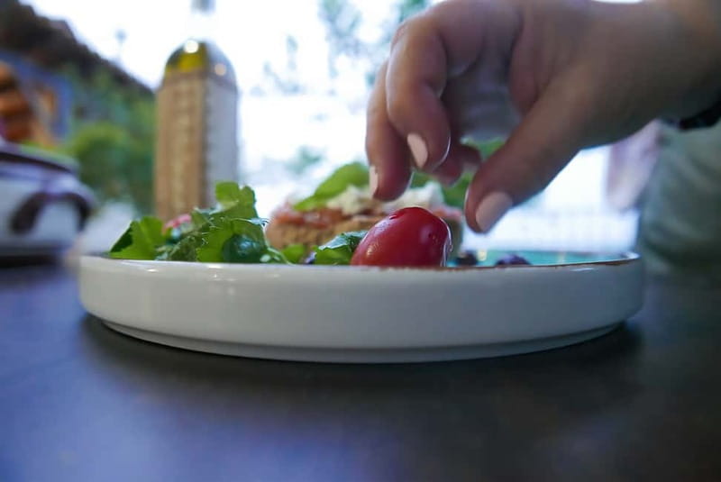 Rethymno: Chrysoula's Cretan Home Cooking Lessons - Who should book Chrysoula’s cooking class?