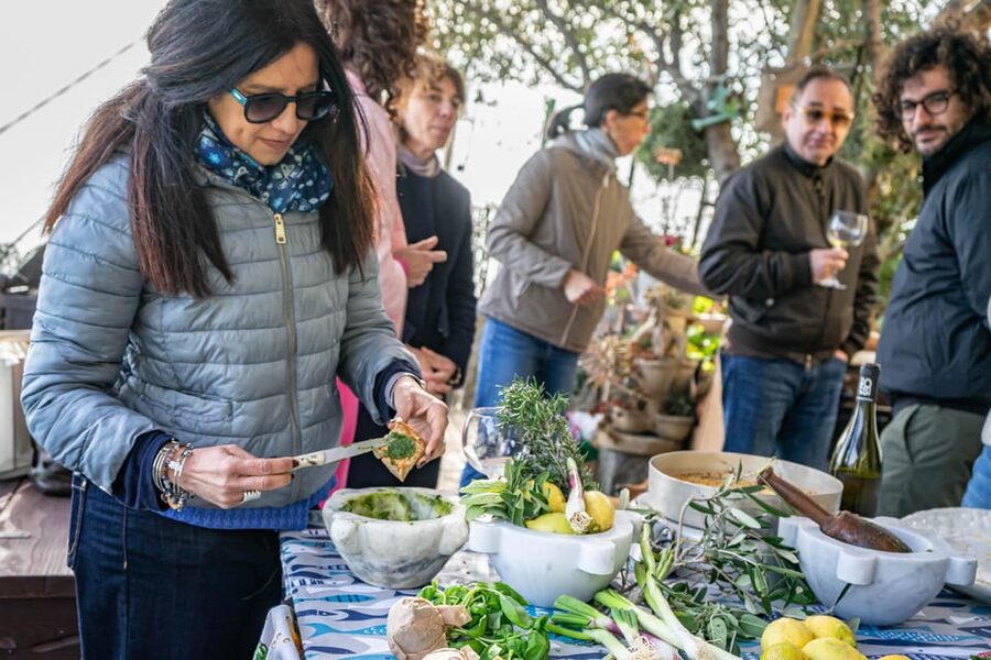 Riomaggiore: Cooking Class at a Local's Home - Making the seasonal starter