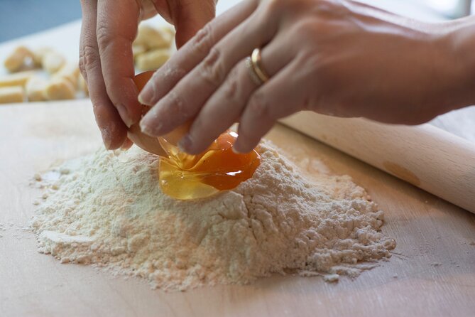 Rome Cooking Class: Fresh Pasta Two Ways & Tiramisu with wine - Key points before you book