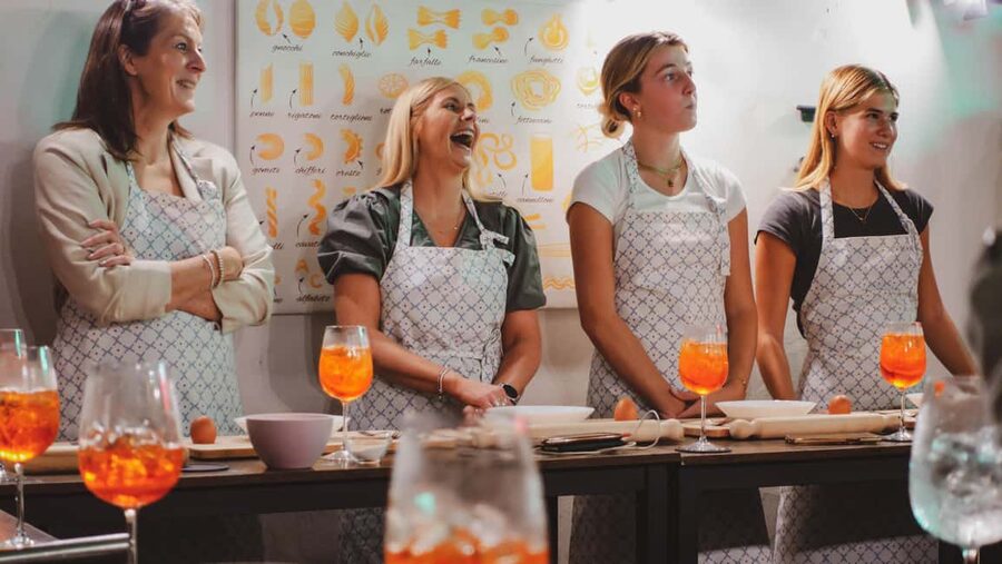Rome Cooking Class: Make Pasta and 3 Spritz Cocktails - Key points at a glance