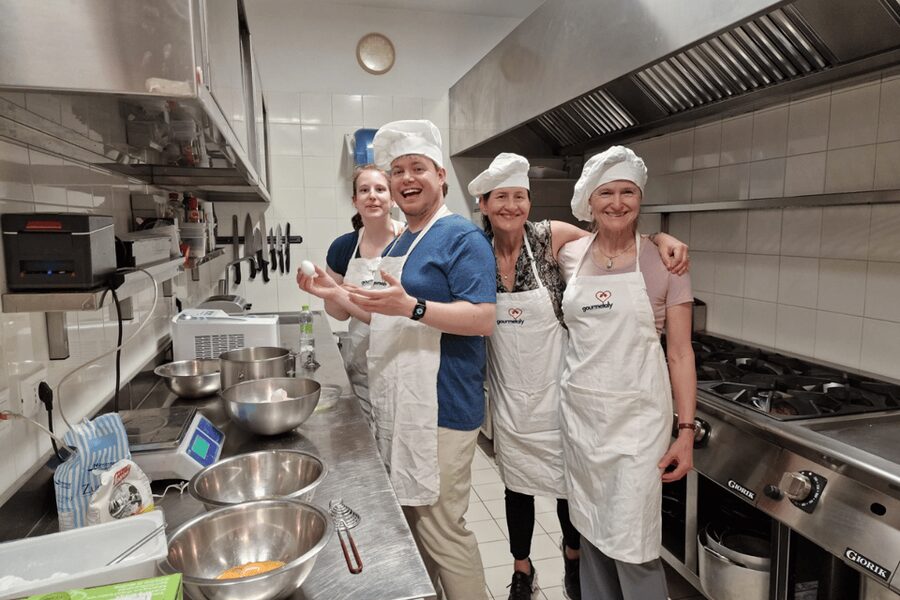 Rome cooking: Gelato & Tiramisu with savoiardi Baking class - Dietary details you should check before booking