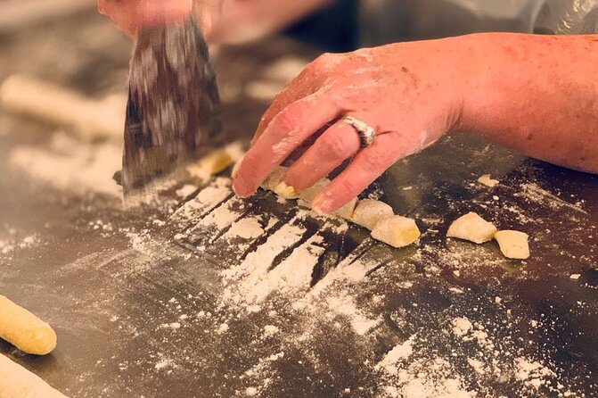 Rome Cooking: Pasta & Tiramisu Making, Free-Flowing Fine Wine - The social side: up to 16 people and plenty of conversation