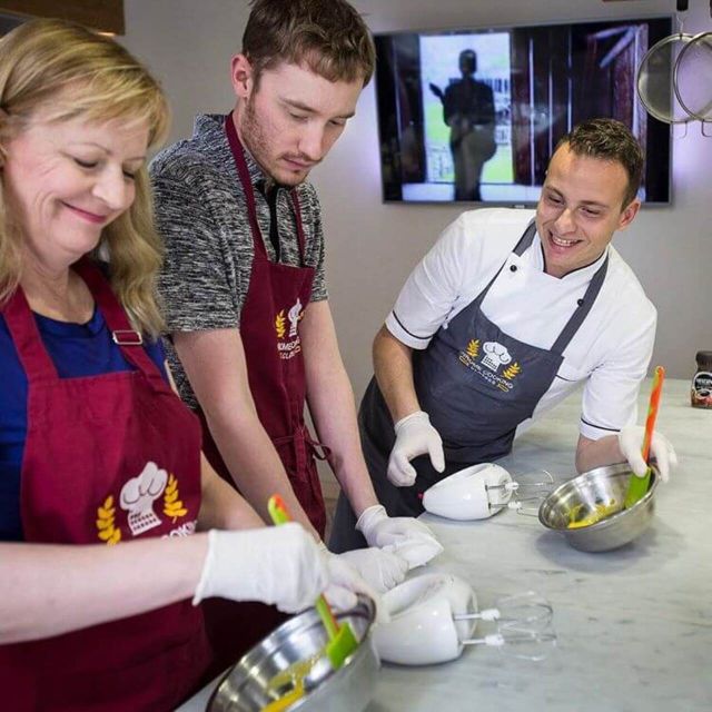 Rome: Gourmet Pizza Cooking Class (SHARED) - Who will enjoy this shared class