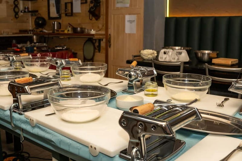 ROME:Hands-On Lasagna & Marsala Tiramisu Cooking Experience" - What the three-hour schedule means