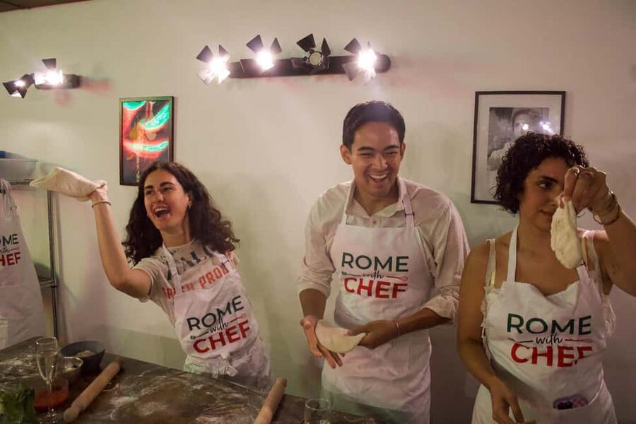 Rome: Hands-On Pizza Cooking Class with Spritz Mixology - A pizza night close to the Colosseum