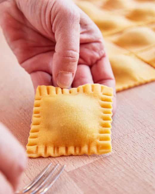 Rome & Milan: Cooking class & wine pairing at Come Na Vorta - Choosing sauces and turning the lesson into lunch or dinner