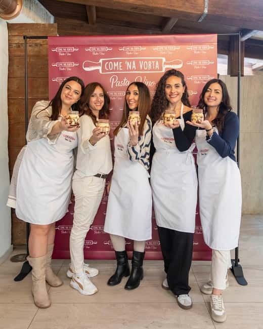Rome & Milan: Cooking class & wine pairing at Come Na Vorta - Starting with Prosecco, bruschette, and family stories