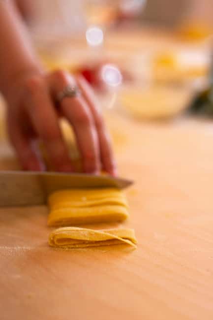 Rome: pasta and tiramisu cooking class in the city center - What makes the teaching style useful