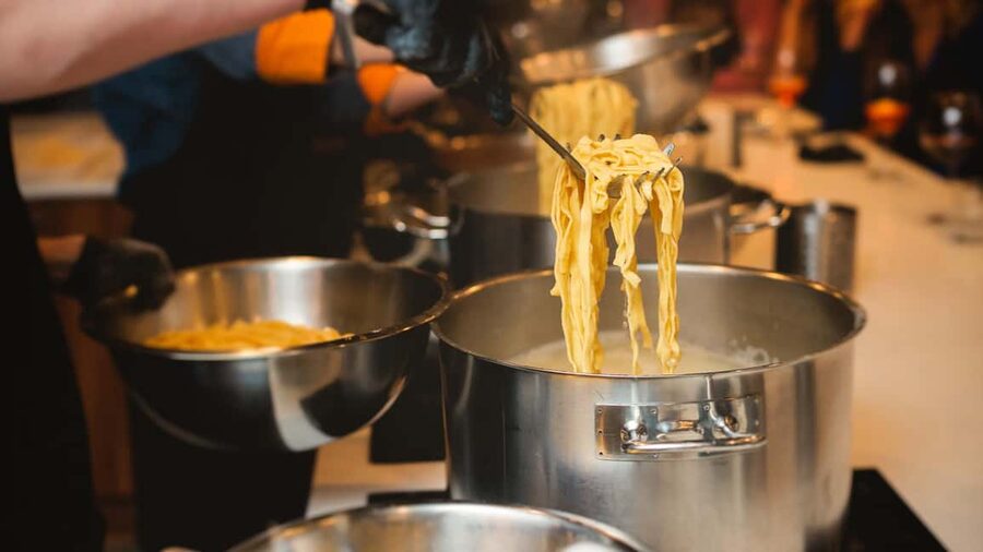 Rome: Pasta and Tiramisu Cooking Class with Prosecco - What the $34 price really covers