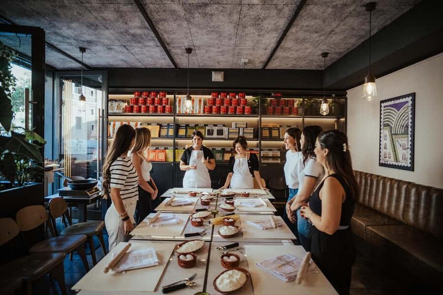 Rome: Pasta and Tiramisu Cooking Class with Spritz and Wine - Key points at a glance