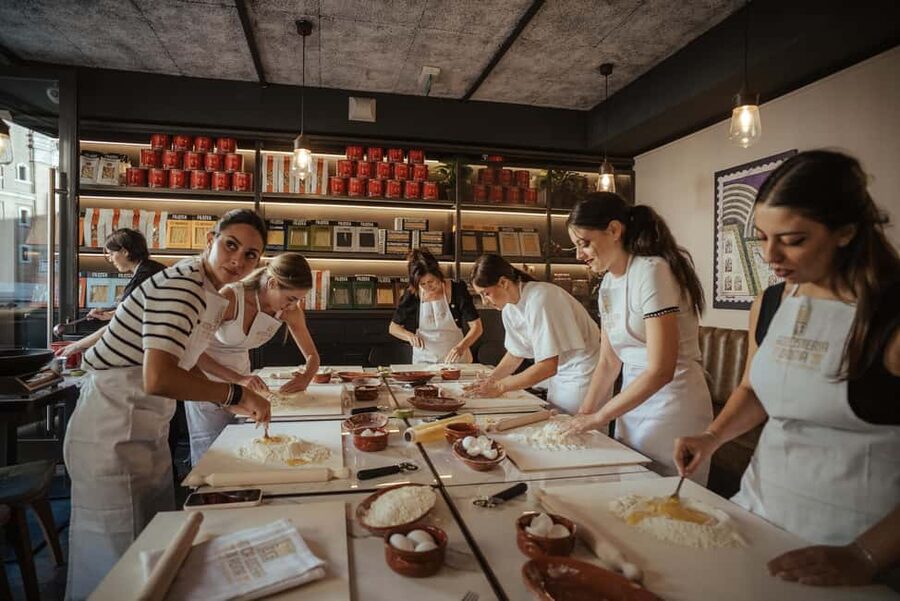 Rome: Pasta and Tiramisu Cooking Class with Spritz and Wine - Why this pasta class feels more personal