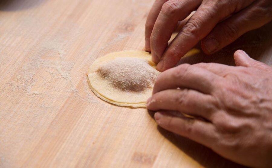 Rome: Pasta and Tiramisu Shared Cooking Class with Wine - Fresh fettuccine and ravioli by hand