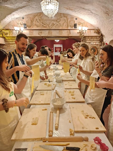 Rome: Pasta & Tiramisu Cooking Class near the Spanish Steps - A pasta class steps from the Spanish Steps