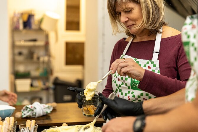 Rome: Pizza and Tiramisu Cooking Class Near the Colosseum - Eating your work with wine and conversation