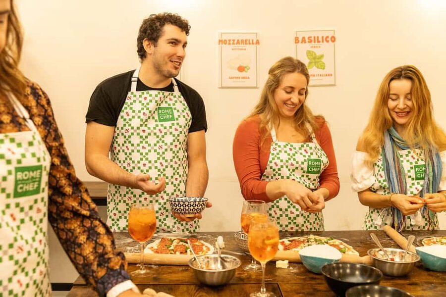 Rome: Pizza Making Cooking Class With Spritz Cocktails - Practical timing and booking advice
