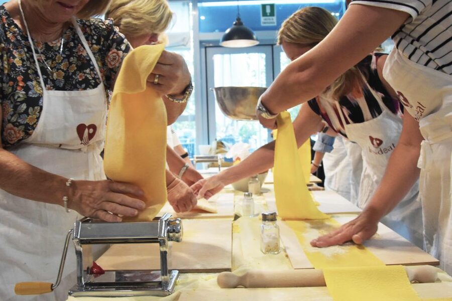 Rome: Small Group Pasta Making Class with Wine near Vatican - Key points to know before booking