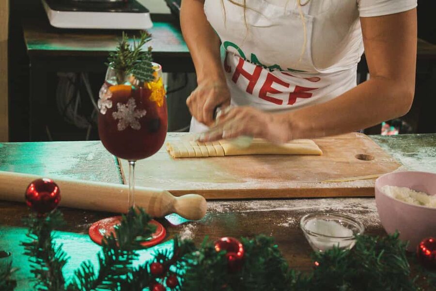 Rome: Spritz & Spaghetti Cooking Class - A shared class with a personal feel