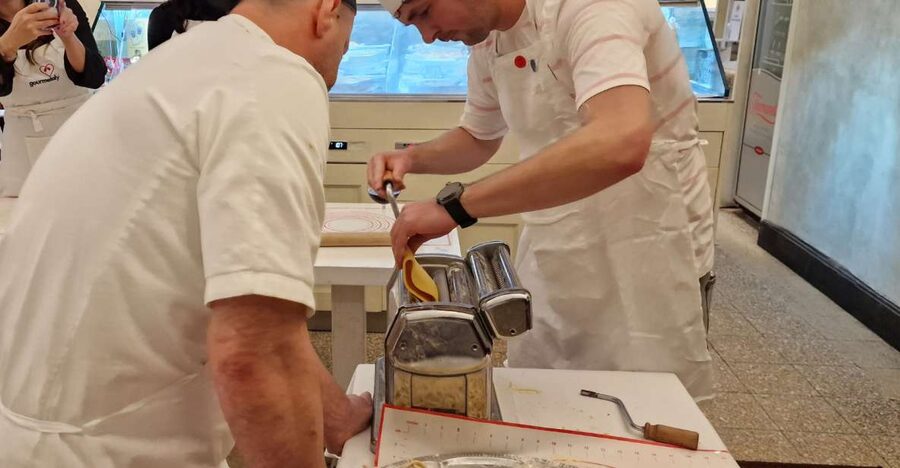 Rome: Traditional Cooking Class in the Jewish Ghetto - Inside a Working Restaurant Kitchen