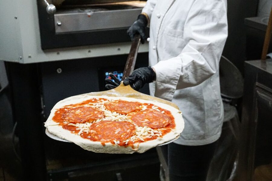 Rome: Traditional Pizza Cooking Class near Piazza Navona - Quick points to know