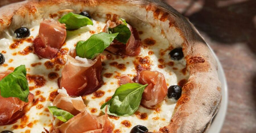 Rome: Traditional Pizza Cooking Class near Piazza Navona - Tips for a smoother pizza lesson