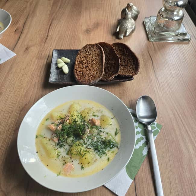 Rovaniemi: Salmon Cooking Class and Dinner with the Local - What you will learn about Finnish food and daily life