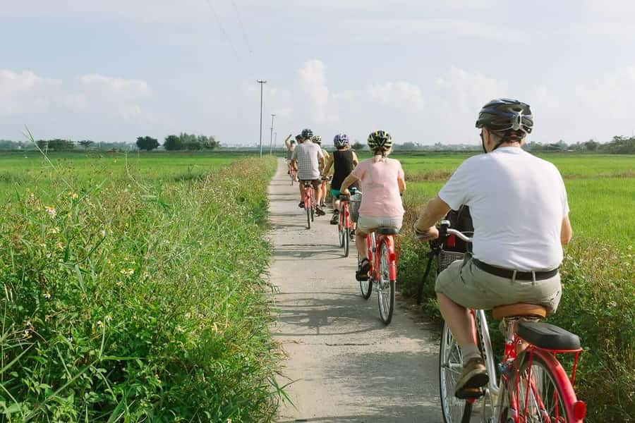 Rural Cycle, Market Tour, Basket Boat & Organic Farm Cooking - Why the Guides Matter