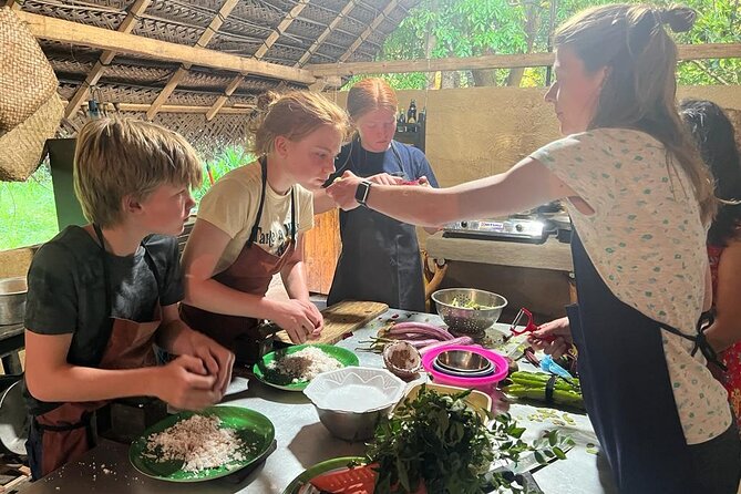 Sajee’s Place Cooking Class - Cooking six or seven curries in one session