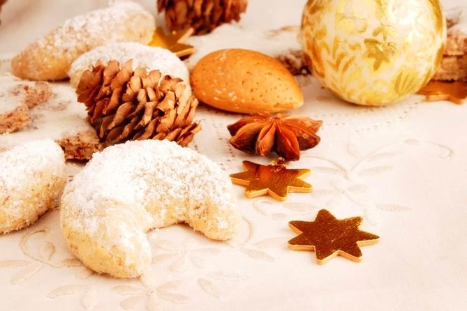 Salzburg Christmas Cookies and Apple Strudel Cooking Lesson - How the apple strudel lesson works