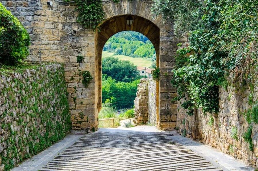 San Gimignano, Chianti with Winery Lunch & Cooking Class - San Gimignano: towers, shops, and limited time