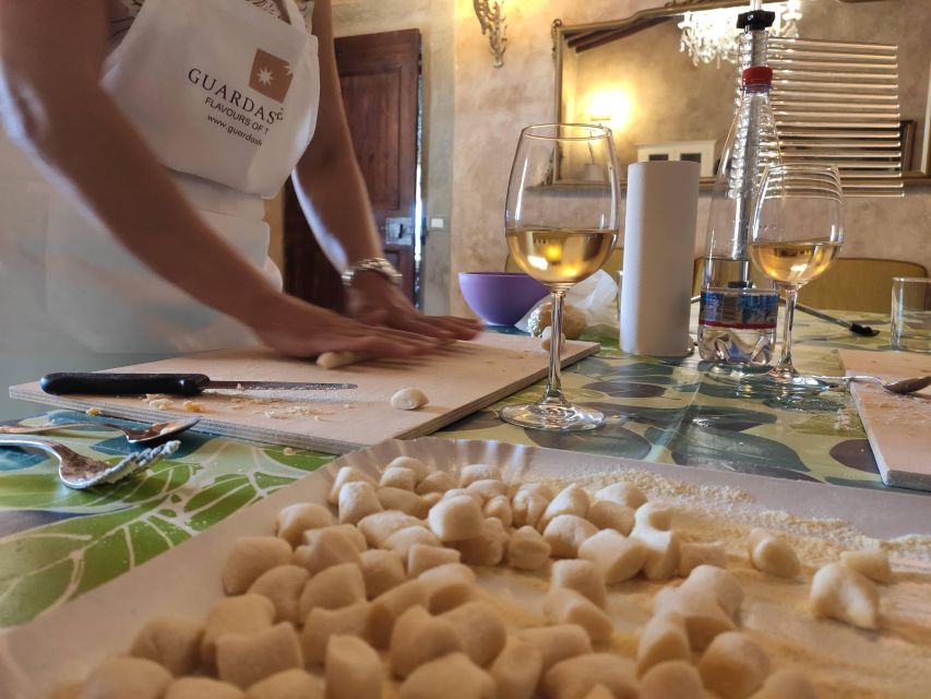 San Gimignano: Tuscan Cooking Class - Dietary needs and practical limits