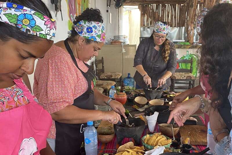 San José town : Cooking class,mexican Empanadas y antojitos - Grilled shrimp are the meal’s strongest food moment