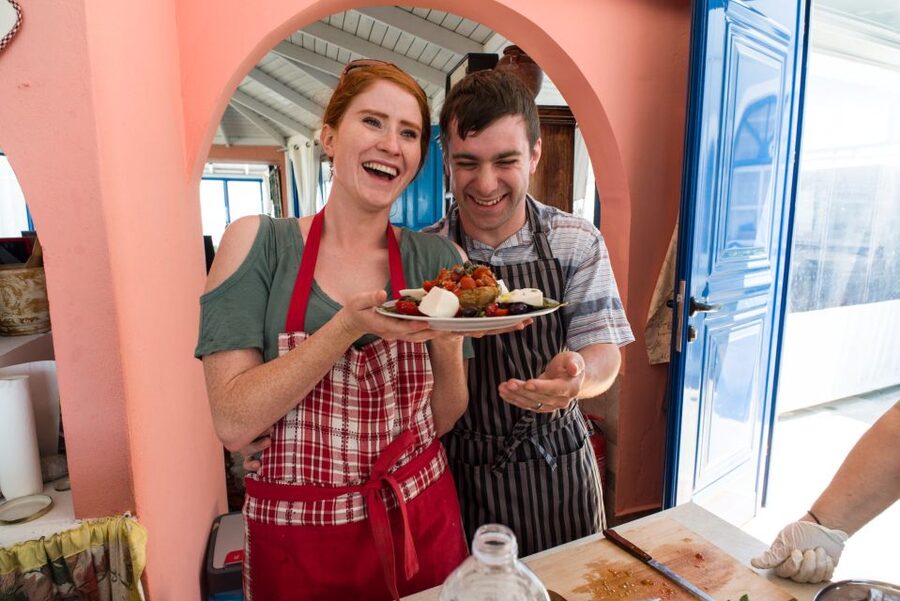 Santorini: Cooking Class and Easy Hike - Practical packing advice for the day