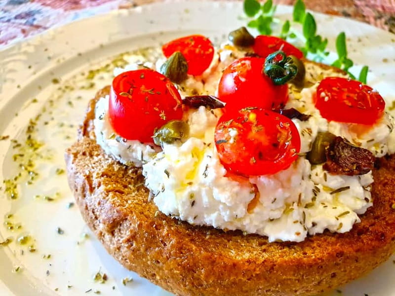 Santorini: Cooking Class with a Professional incl. Full Meal - From appetizers to a full Greek meal