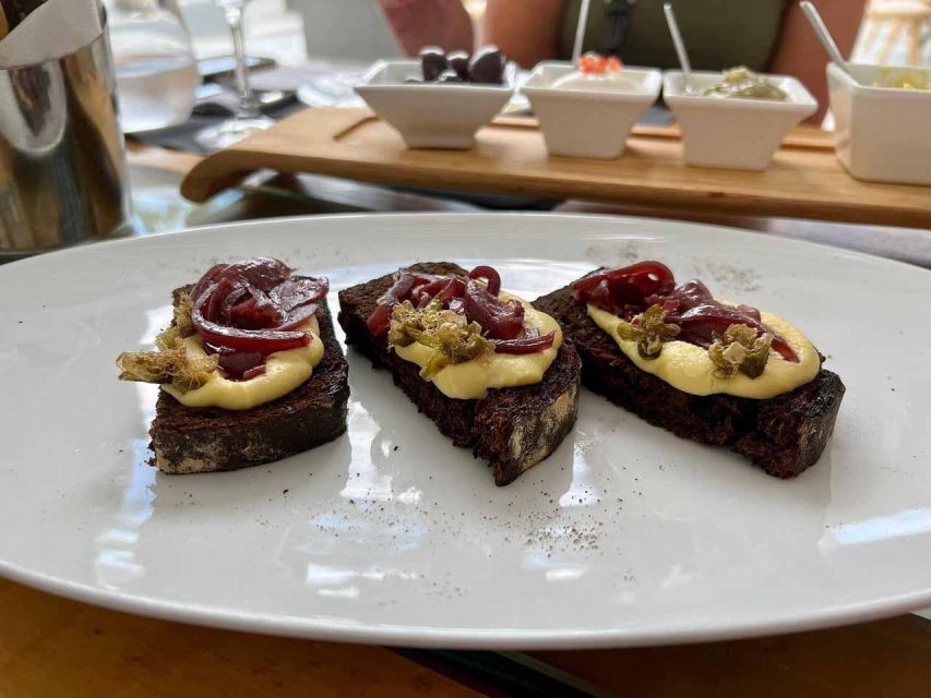 Santorini: Private Cooking Class and Wine Tasting Tour - Why this Santorini food and wine tour works