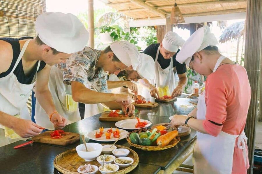 Sapa: Local Hmong Cooking Class - Free-range chicken and traditional pork