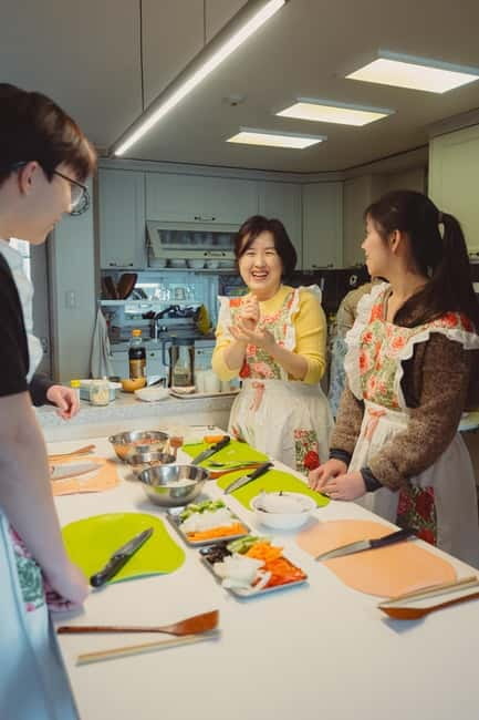 Seoul: Authentic Korean Cooking Class and Market Tour - A market morning at Sillim Station