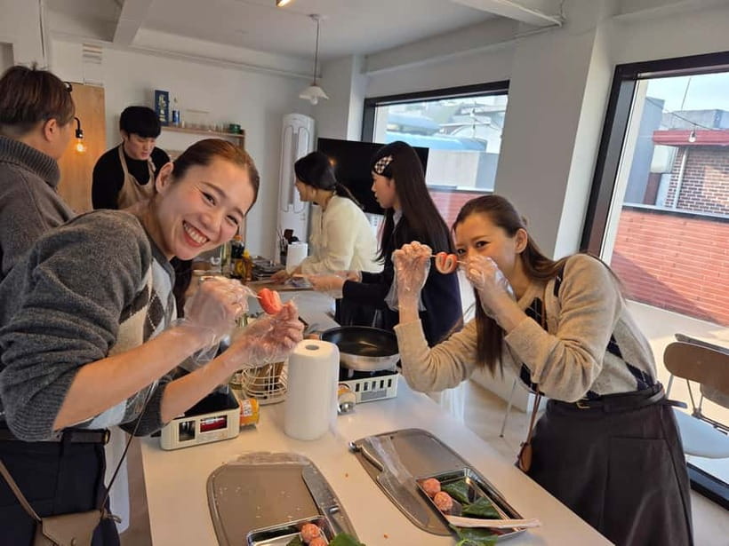 Seoul: Cooking Class and Tour with Michelin-Trained Chef - Food allergies and what to tell the provider
