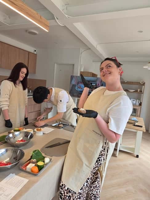Seoul: Cooking Class and Tour with Michelin-Trained Chef - Shopping for ingredients with Chef Pano