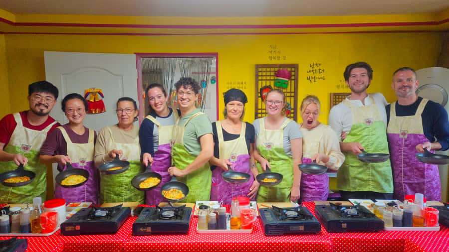 Seoul: Korean Cooking Class at a Local Home and Market Tour - A short lesson in Korean language and culture