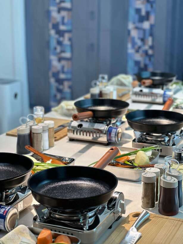 Seoul: Premium Korean Feast Cooking Class - Timing, group size, and practical planning