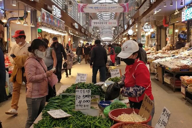 Seoul: Temple Vegan Cooking Class & Oriental Medicine Tour - The pace, meeting point, and practical details