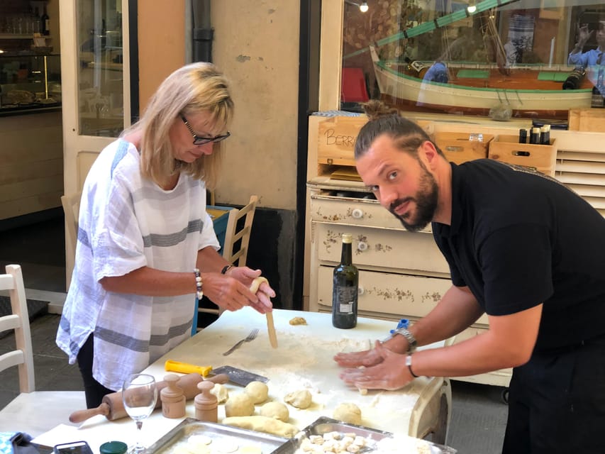 Sestri Levante: Pesto & Cooking Classes, Wine Tasting - Corzetti and potato gnocchi