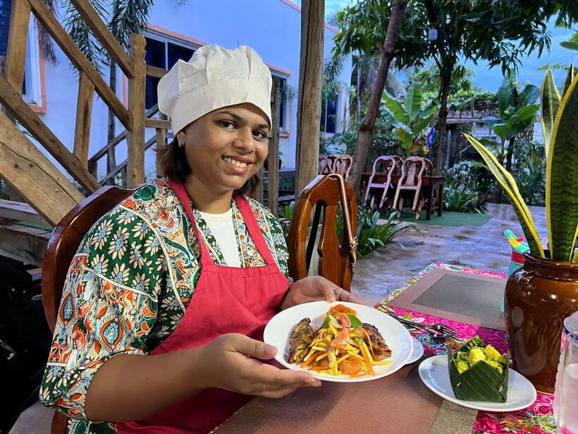 Siem Reap: Guided Day Trip to Local Village & Cooking Class - Walking through village life after lunch